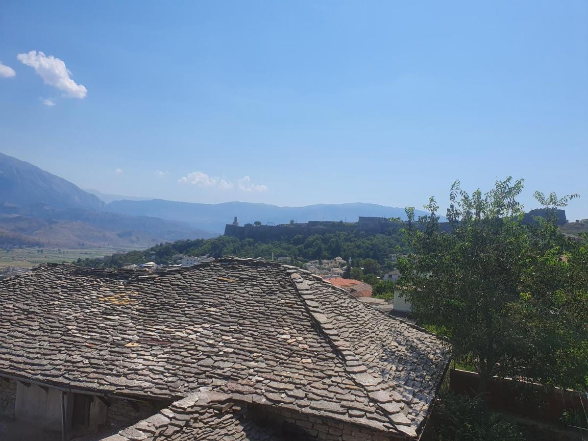 Riva Guest House Gjirokastër Exteriör bild